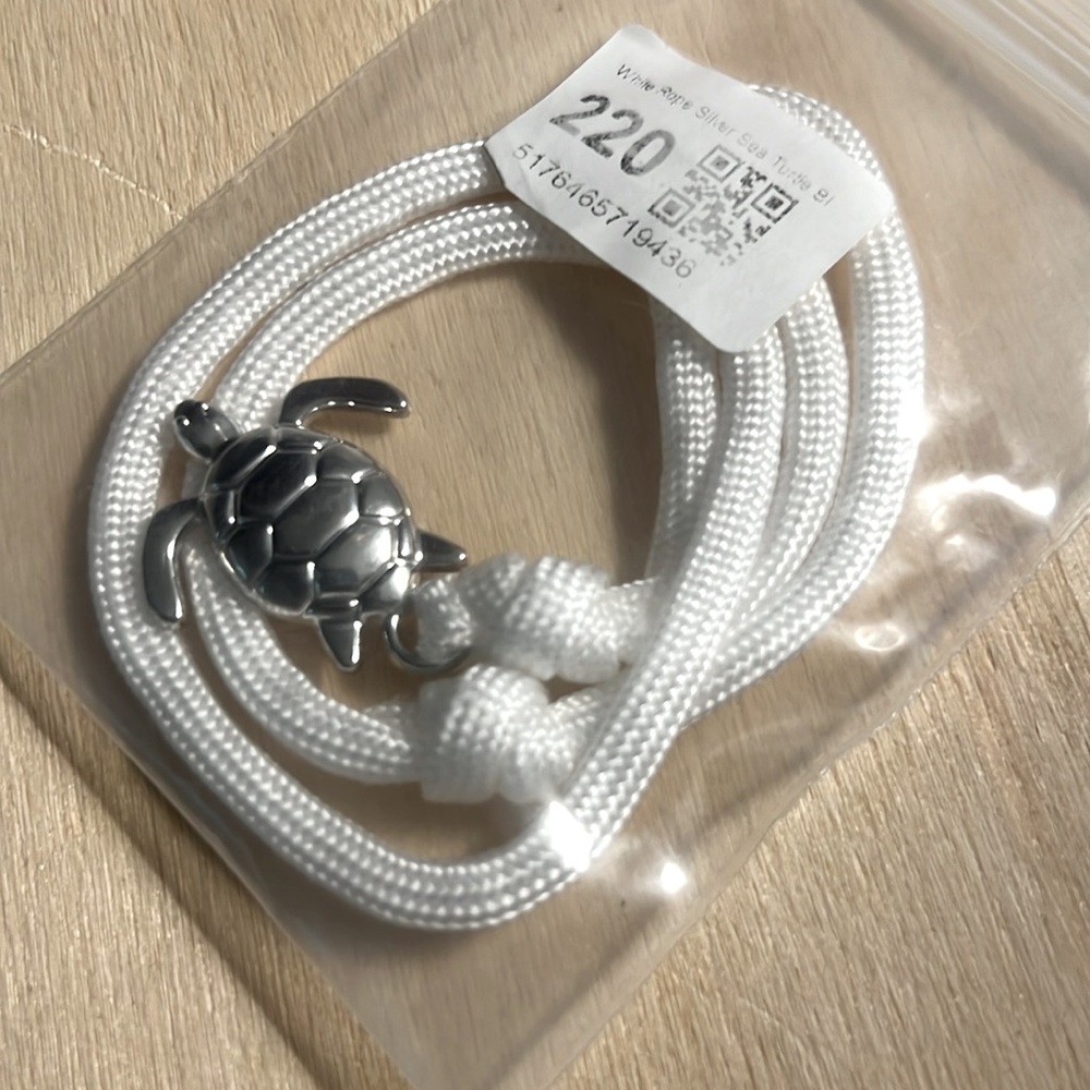 NWT 🏝🐢 ECO-FRIENDLY SILVER ALLOY SEA TURTLE WHITE STRETCH ROPE BEACH BRACELET - Picture 5 of 7